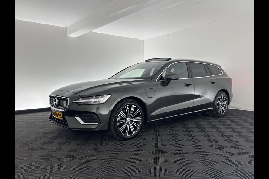 Volvo V60 2.0 T6 Plug-in hybrid AWD Plus Bright (INCL-BTW) *PANO | LUXURY-LEATHER | FULL-LED | DIGI-COCKPIT | NAVI-FULLMAP | HEATED/COOLED-SPORTSEATS | KEYLESS | MEMORY-PACK | ECC | PRIVACY-GLASS | PDC | BLIS | LANE-ASSIST | DAB | CRUISE |