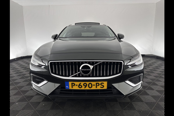 Volvo V60 2.0 T6 Plug-in hybrid AWD Plus Bright (INCL-BTW) *PANO | LUXURY-LEATHER | FULL-LED | DIGI-COCKPIT | NAVI-FULLMAP | HEATED/COOLED-SPORTSEATS | KEYLESS | MEMORY-PACK | ECC | PRIVACY-GLASS | PDC | BLIS | LANE-ASSIST | DAB | CRUISE |