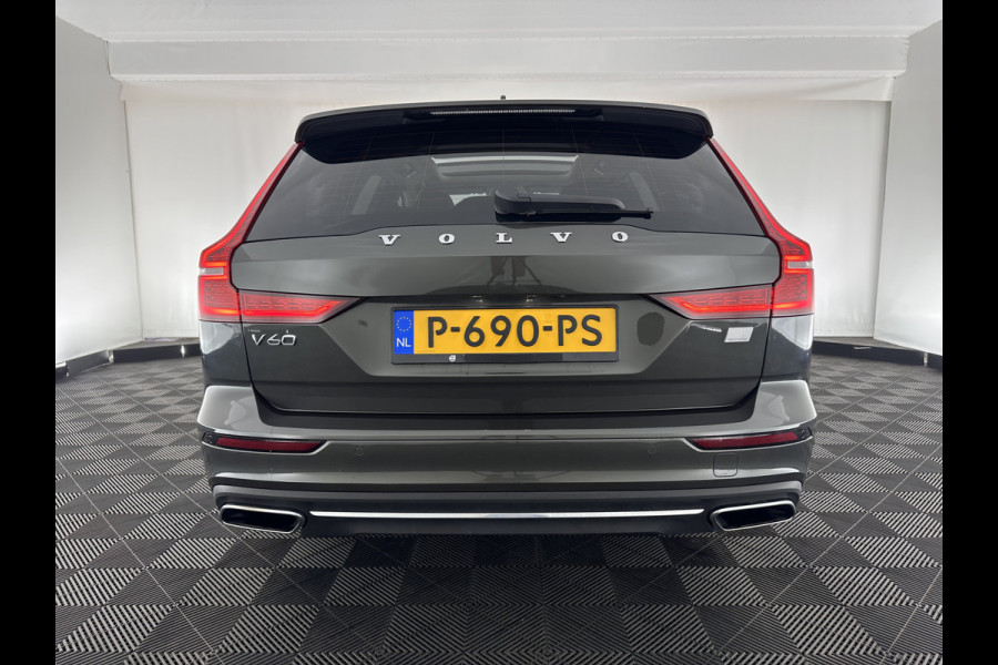 Volvo V60 2.0 T6 Plug-in hybrid AWD Plus Bright (INCL-BTW) *PANO | LUXURY-LEATHER | FULL-LED | DIGI-COCKPIT | NAVI-FULLMAP | HEATED/COOLED-SPORTSEATS | KEYLESS | MEMORY-PACK | ECC | PRIVACY-GLASS | PDC | BLIS | LANE-ASSIST | DAB | CRUISE |