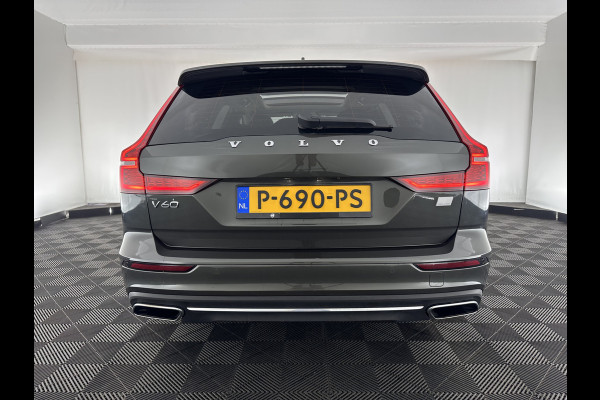 Volvo V60 2.0 T6 Plug-in hybrid AWD Plus Bright (INCL-BTW) *PANO | LUXURY-LEATHER | FULL-LED | DIGI-COCKPIT | NAVI-FULLMAP | HEATED/COOLED-SPORTSEATS | KEYLESS | MEMORY-PACK | ECC | PRIVACY-GLASS | PDC | BLIS | LANE-ASSIST | DAB | CRUISE |