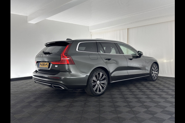 Volvo V60 2.0 T6 Plug-in hybrid AWD Plus Bright (INCL-BTW) *PANO | LUXURY-LEATHER | FULL-LED | DIGI-COCKPIT | NAVI-FULLMAP | HEATED/COOLED-SPORTSEATS | KEYLESS | MEMORY-PACK | ECC | PRIVACY-GLASS | PDC | BLIS | LANE-ASSIST | DAB | CRUISE |