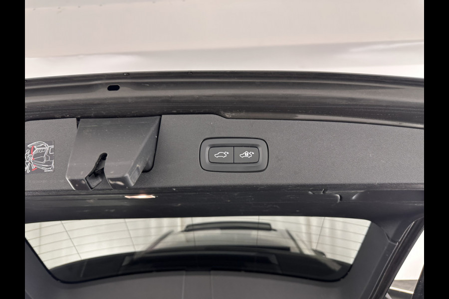 Volvo V60 2.0 T6 Plug-in hybrid AWD Plus Bright (INCL-BTW) *PANO | LUXURY-LEATHER | FULL-LED | DIGI-COCKPIT | NAVI-FULLMAP | HEATED/COOLED-SPORTSEATS | KEYLESS | MEMORY-PACK | ECC | PRIVACY-GLASS | PDC | BLIS | LANE-ASSIST | DAB | CRUISE |