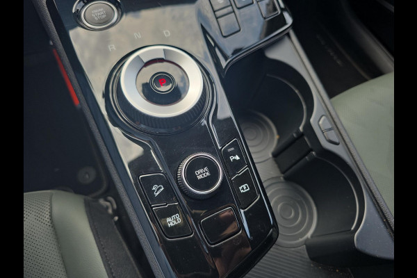 Kia Sportage 1.6 T-GDi Hybrid Dark Edition | Leder | Stoel- en Stuurverwarming | Navigatie | Camera |