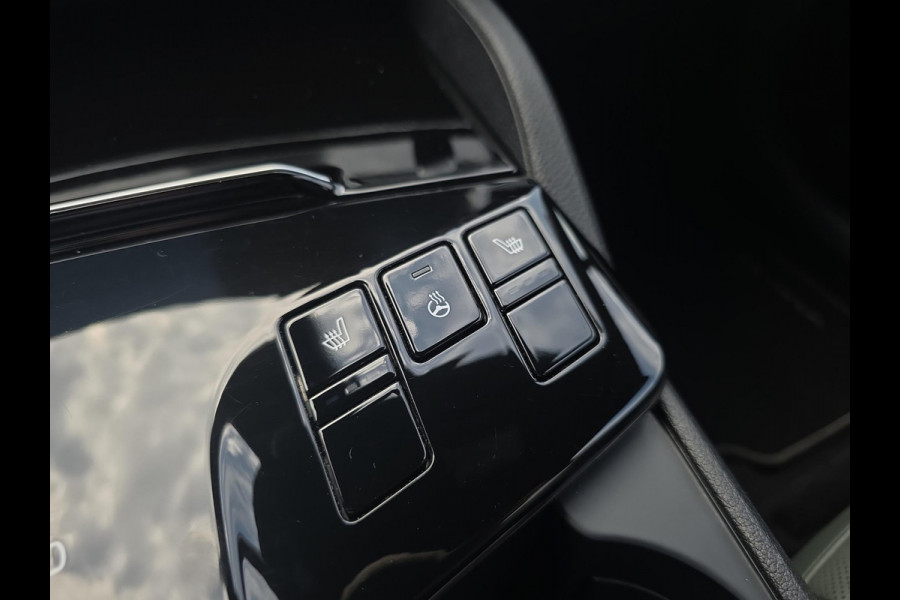Kia Sportage 1.6 T-GDi Hybrid Dark Edition | Leder | Stoel- en Stuurverwarming | Navigatie | Camera |