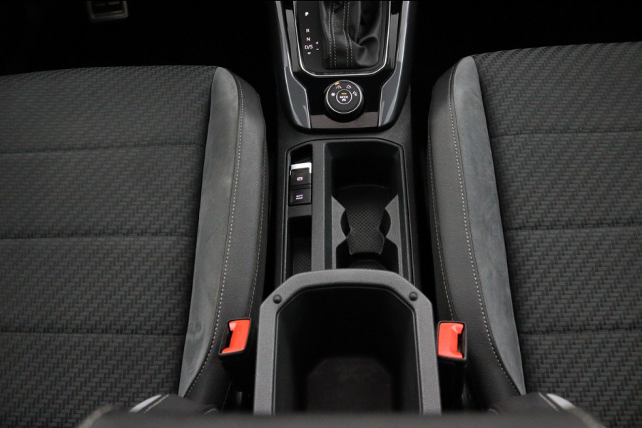 Volkswagen T-Roc 2.0 TSI 4Motion R-line*AUTOM.*PANODAK*ACC*LED*CAME