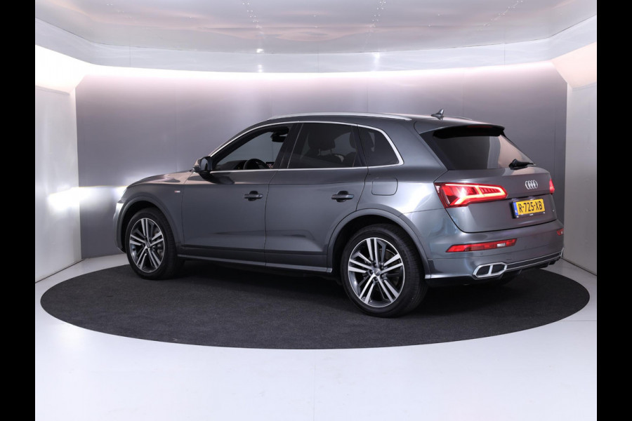 Audi Q5 55 TFSI e quattro Competition 367PK HYBRID| Luchtvering | Trekhaak | LMV