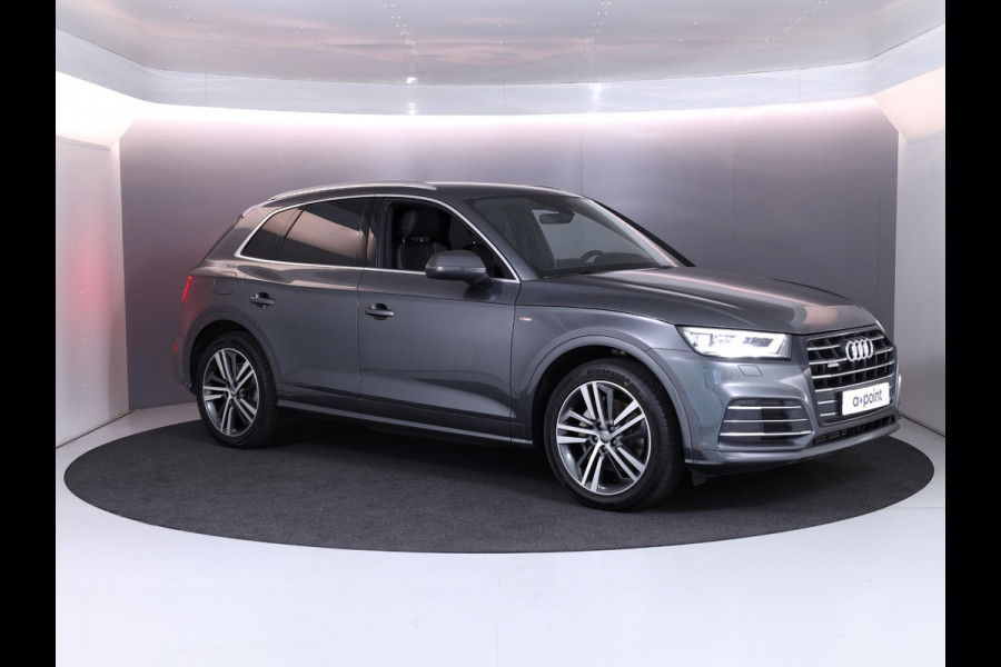 Audi Q5 55 TFSI e quattro Competition 367PK HYBRID| Luchtvering | Trekhaak | LMV
