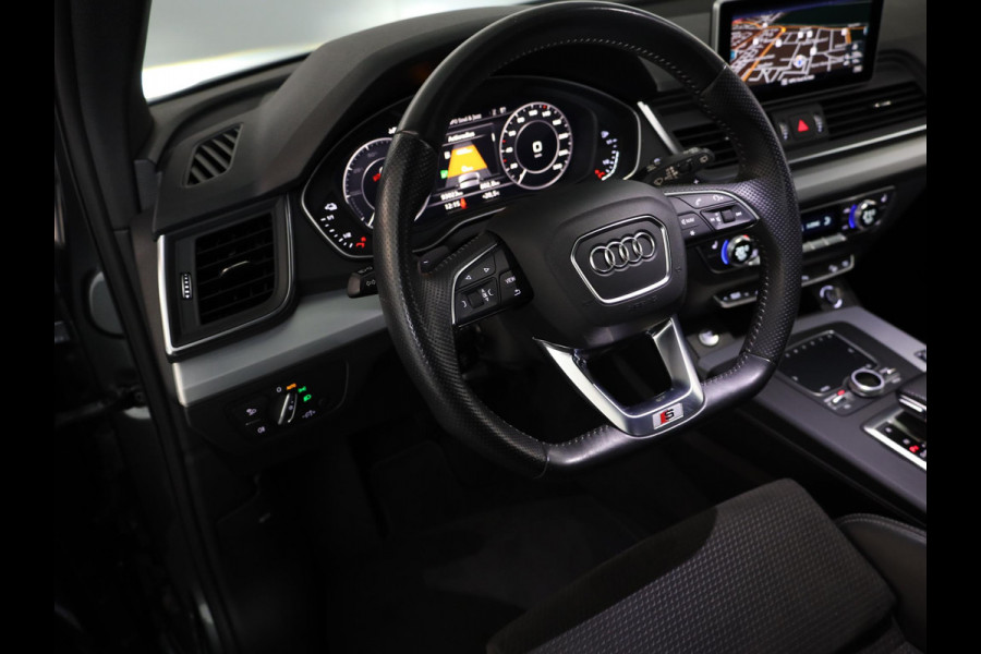 Audi Q5 55 TFSI e quattro Competition 367PK HYBRID| Luchtvering | Trekhaak | LMV