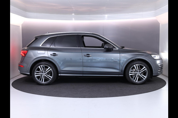 Audi Q5 55 TFSI e quattro Competition 367PK HYBRID| Luchtvering | Trekhaak | LMV