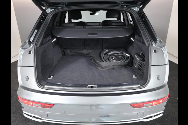 Audi Q5 55 TFSI e quattro Competition 367PK HYBRID| Luchtvering | Trekhaak | LMV