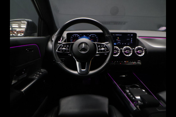 Mercedes-Benz GLA 200 Business Solution Luxury [CAMERA, PDC 360, APPLE CARPLAY, ANDROID AUTO, SFEERVERLICHTING, CRUISE CONTROL, STOELVERWARMING, AUTO AIRCO, NAVIGATIE, NIEUWSTAAT]