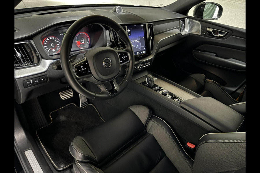 Volvo XC60 2.0 T8 AWD Polestar Engineered B&W Pano HUD ACC Trekh.