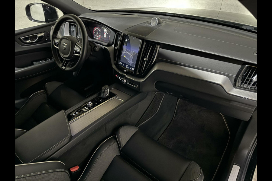 Volvo XC60 2.0 T8 AWD Polestar Engineered B&W Pano HUD ACC Trekh.