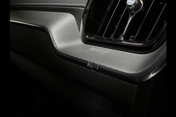 Volvo XC60 2.0 T8 AWD Polestar Engineered B&W Pano HUD ACC Trekh.