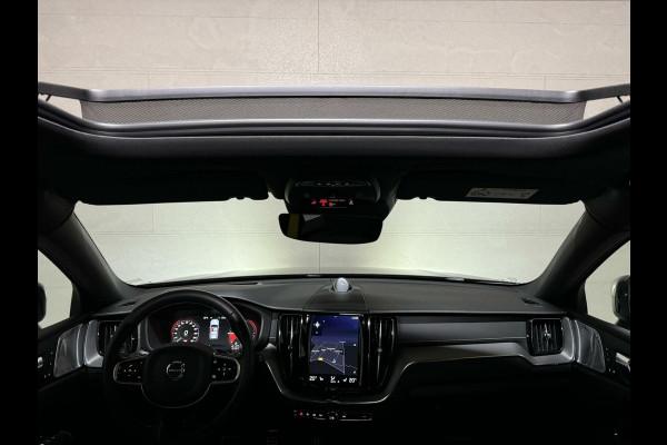 Volvo XC60 2.0 T8 AWD Polestar Engineered B&W Pano HUD ACC Trekh.