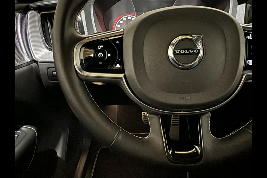 Volvo XC60 2.0 T8 AWD Polestar Engineered B&W Pano HUD ACC Trekh.