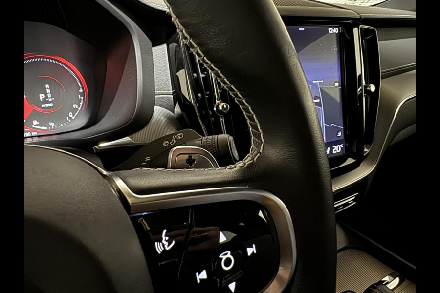 Volvo XC60 2.0 T8 AWD Polestar Engineered B&W Pano HUD ACC Trekh.