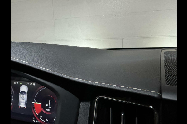 Volvo XC60 2.0 T8 AWD Polestar Engineered B&W Pano HUD ACC Trekh.