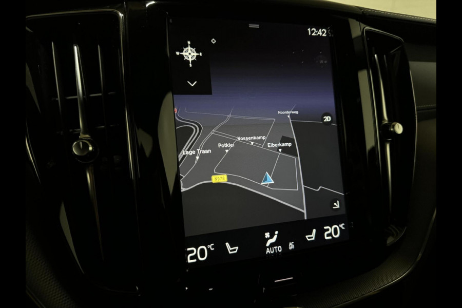 Volvo XC60 2.0 T8 AWD Polestar Engineered B&W Pano HUD ACC Trekh.