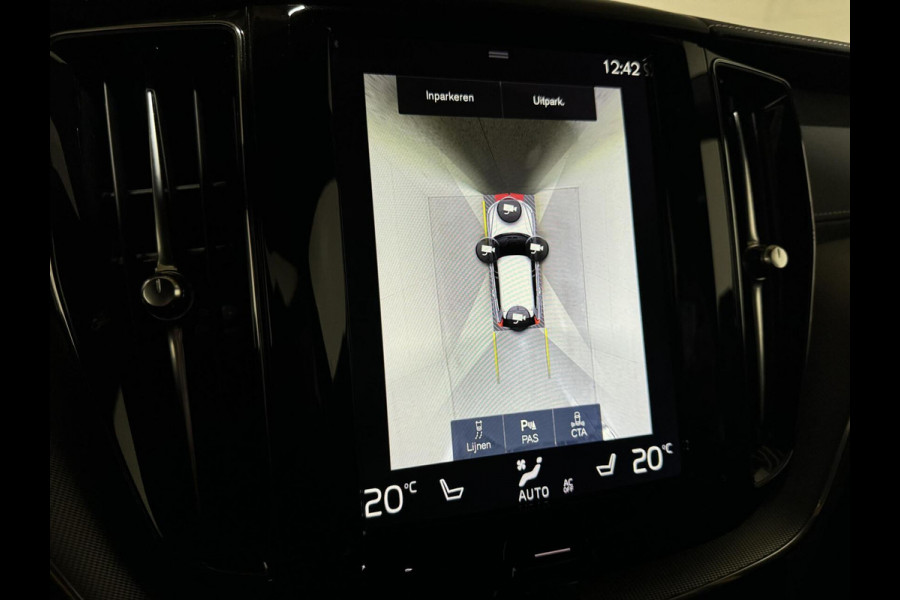 Volvo XC60 2.0 T8 AWD Polestar Engineered B&W Pano HUD ACC Trekh.