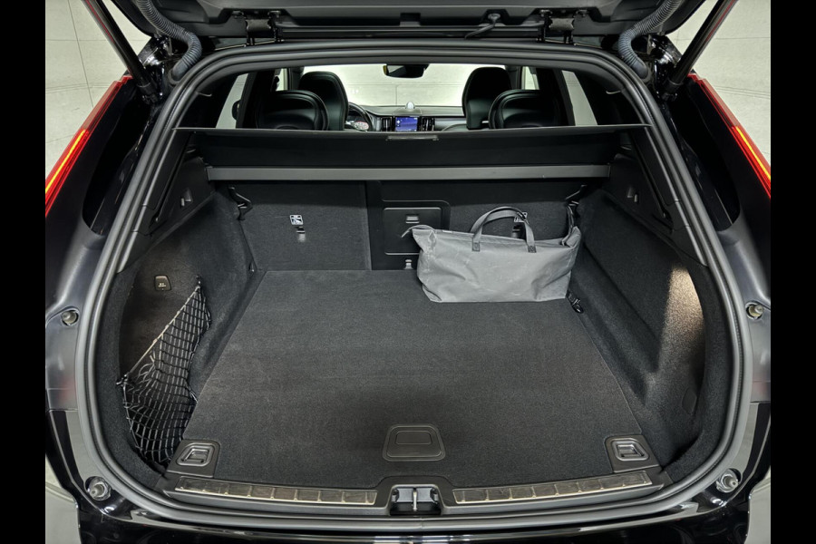 Volvo XC60 2.0 T8 AWD Polestar Engineered B&W Pano HUD ACC Trekh.