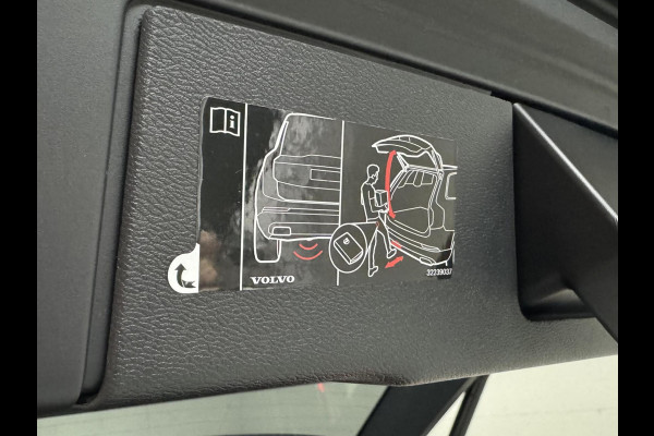 Volvo XC60 2.0 T8 AWD Polestar Engineered B&W Pano HUD ACC Trekh.