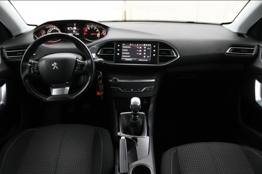 Peugeot 308 SW 1.2 PureTech Blue*ECC*CRUISE*NAVI*PANO*HAAK*