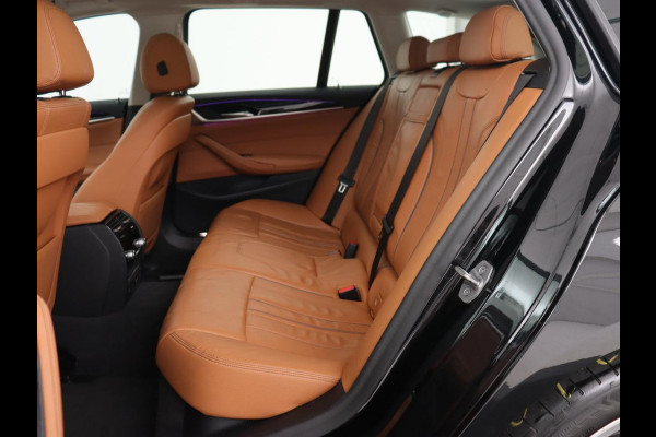 BMW 5 Serie 530e Executive | Panoramadak | Leder | Stoelverwarming | Adaptief LED | Carplay | Sfeerverlichting | Keyless | Camera | Achterbankverwarming | Navigatie