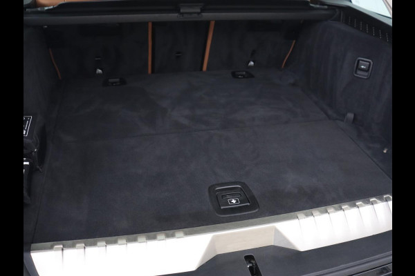 BMW 5 Serie 530e Executive | Panoramadak | Leder | Stoelverwarming | Adaptief LED | Carplay | Sfeerverlichting | Keyless | Camera | Achterbankverwarming | Navigatie