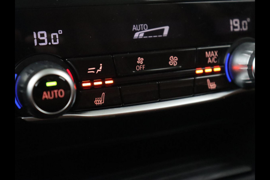 BMW 5 Serie 530e Executive | Panoramadak | Leder | Stoelverwarming | Adaptief LED | Carplay | Sfeerverlichting | Keyless | Camera | Achterbankverwarming | Navigatie