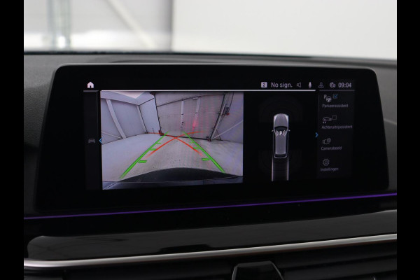 BMW 5 Serie 530e Executive | Panoramadak | Leder | Stoelverwarming | Adaptief LED | Carplay | Sfeerverlichting | Keyless | Camera | Achterbankverwarming | Navigatie