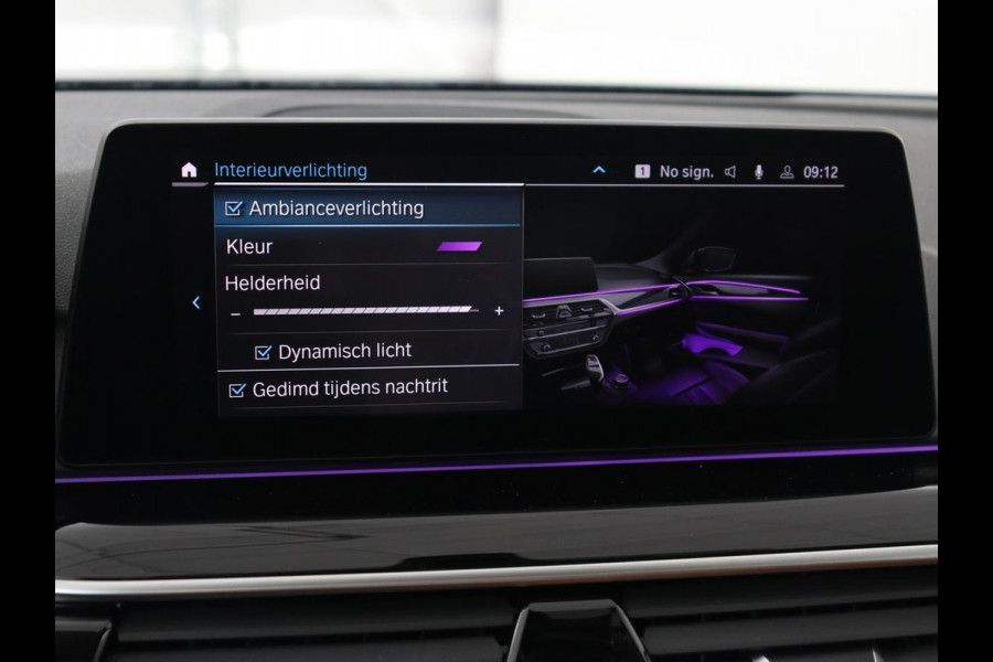 BMW 5 Serie 530e Executive | Panoramadak | Leder | Stoelverwarming | Adaptief LED | Carplay | Sfeerverlichting | Keyless | Camera | Achterbankverwarming | Navigatie