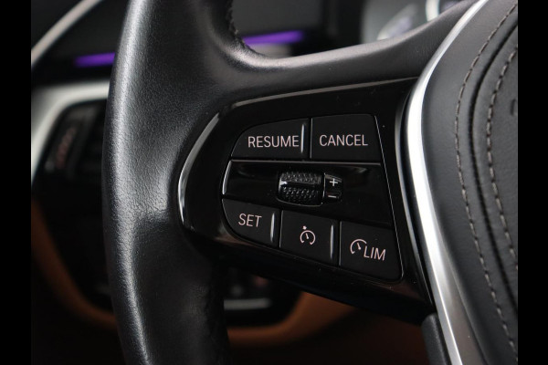 BMW 5 Serie 530e Executive | Panoramadak | Leder | Stoelverwarming | Adaptief LED | Carplay | Sfeerverlichting | Keyless | Camera | Achterbankverwarming | Navigatie