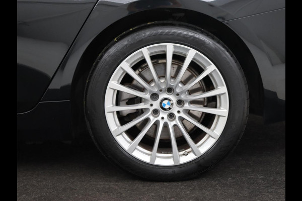 BMW 5 Serie 530e Executive | Panoramadak | Leder | Stoelverwarming | Adaptief LED | Carplay | Sfeerverlichting | Keyless | Camera | Achterbankverwarming | Navigatie