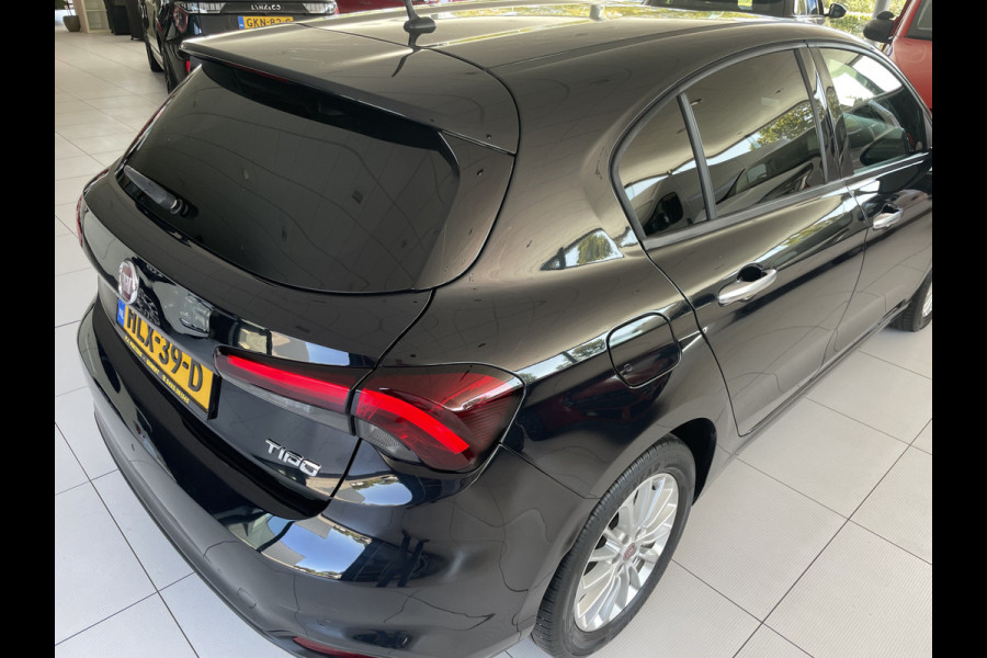 Fiat Tipo 1.0 Life Airco - Cruise control - achteruitrijcamera - parkeersensoren achter - Navigatie