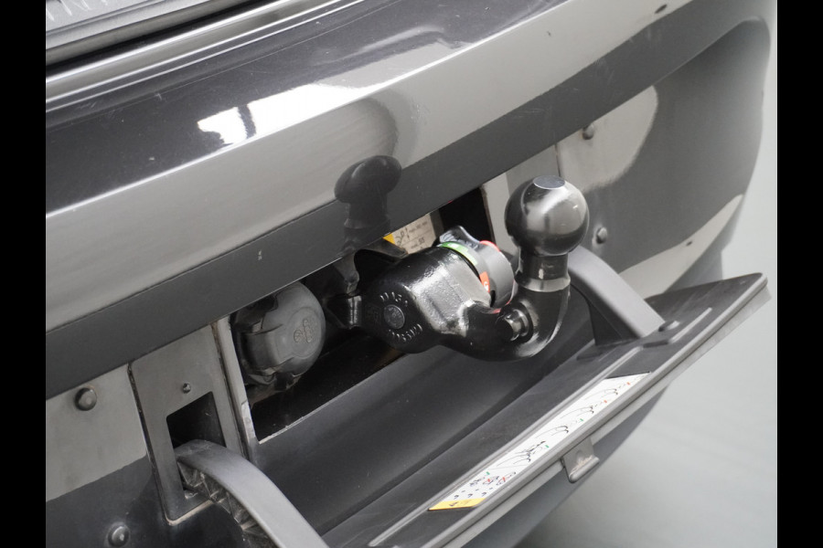 Volkswagen ID.3 58kWh 204PK 1st. First Plus Navi-Pro 19" Camera Trekhaak Apple Carplay Android Auto Matrix-LED Stoel-Stuurverwarming Adapt.Cruis Lmv Bluetooth Regensensor Rijstrooksensor Verkeersbord detectie Wifi Origineel Nederlandse Auto Nieuwprijs €43.675,-