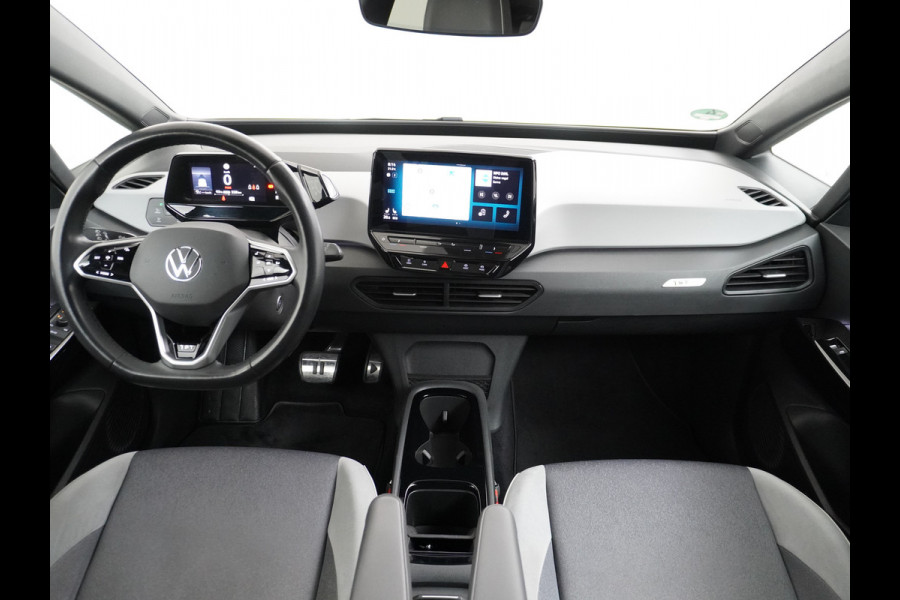 Volkswagen ID.3 58kWh 204PK 1st. First Plus Navi-Pro 19" Camera Trekhaak Apple Carplay Android Auto Matrix-LED Stoel-Stuurverwarming Adapt.Cruis Lmv Bluetooth Regensensor Rijstrooksensor Verkeersbord detectie Wifi Origineel Nederlandse Auto Nieuwprijs €43.675,-