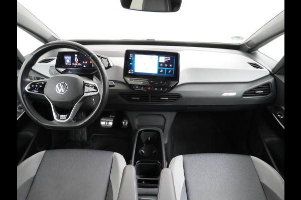 Volkswagen ID.3 58kWh 204PK 1st. First Plus Navi-Pro 19" Camera Trekhaak Apple Carplay Android Auto Matrix-LED Stoel-Stuurverwarming Adapt.Cruis Lmv Bluetooth Regensensor Rijstrooksensor Verkeersbord detectie Wifi Origineel Nederlandse Auto Nieuwprijs €43.675,-