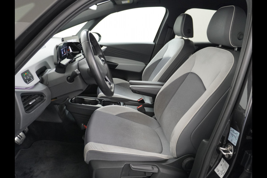 Volkswagen ID.3 58kWh 204PK 1st. First Plus Navi-Pro 19" Camera Trekhaak Apple Carplay Android Auto Matrix-LED Stoel-Stuurverwarming Adapt.Cruis Lmv Bluetooth Regensensor Rijstrooksensor Verkeersbord detectie Wifi Origineel Nederlandse Auto Nieuwprijs €43.675,-
