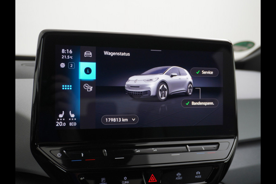 Volkswagen ID.3 58kWh 204PK 1st. First Plus Navi-Pro 19" Camera Trekhaak Apple Carplay Android Auto Matrix-LED Stoel-Stuurverwarming Adapt.Cruis Lmv Bluetooth Regensensor Rijstrooksensor Verkeersbord detectie Wifi Origineel Nederlandse Auto Nieuwprijs €43.675,-