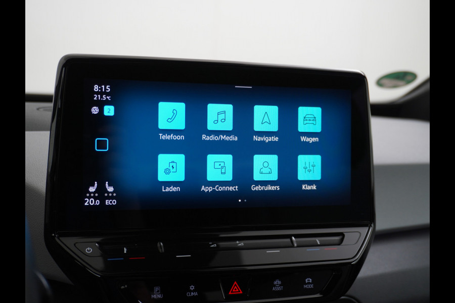 Volkswagen ID.3 58kWh 204PK 1st. First Plus Navi-Pro 19" Camera Trekhaak Apple Carplay Android Auto Matrix-LED Stoel-Stuurverwarming Adapt.Cruis Lmv Bluetooth Regensensor Rijstrooksensor Verkeersbord detectie Wifi Origineel Nederlandse Auto Nieuwprijs €43.675,-