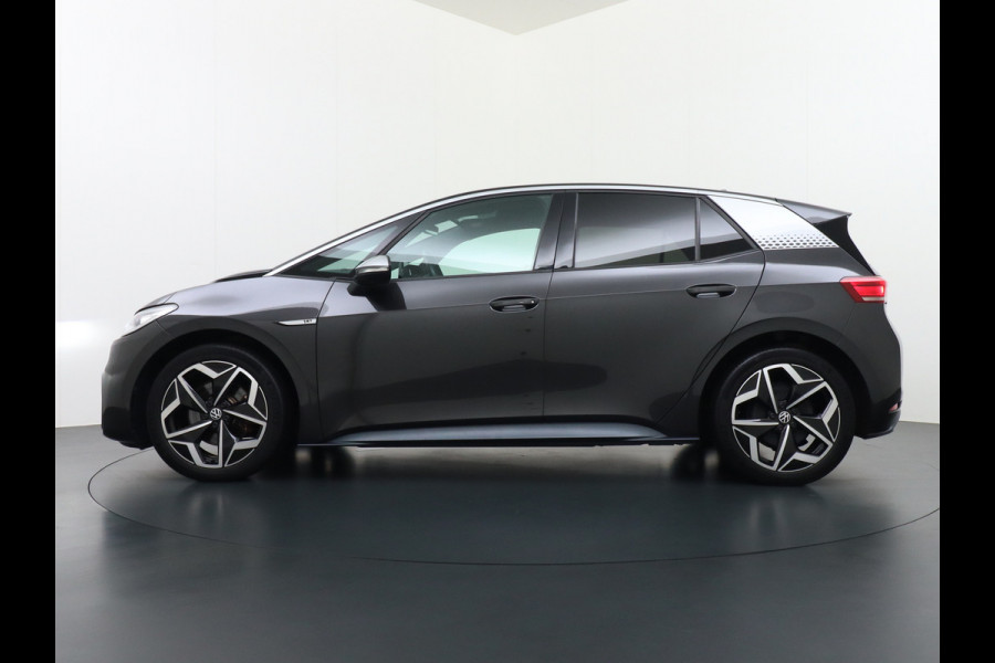 Volkswagen ID.3 58kWh 204PK 1st. First Plus Navi-Pro 19" Camera Trekhaak Apple Carplay Android Auto Matrix-LED Stoel-Stuurverwarming Adapt.Cruis Lmv Bluetooth Regensensor Rijstrooksensor Verkeersbord detectie Wifi Origineel Nederlandse Auto Nieuwprijs €43.675,-