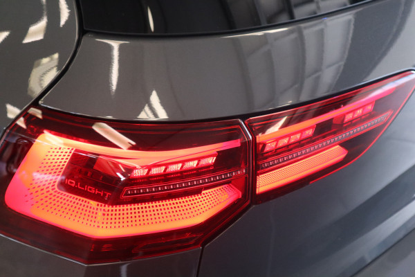 Volkswagen Golf 2.0 TSI GTI ACC Navi Panoramadak Milltek Uitlaat