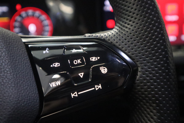 Volkswagen Golf 2.0 TSI GTI ACC Navi Panoramadak Milltek Uitlaat