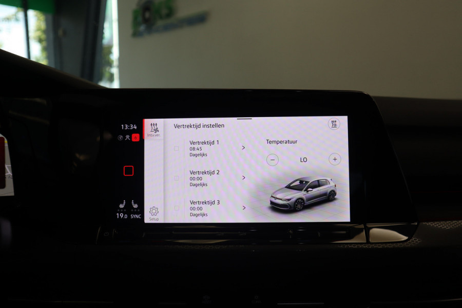 Volkswagen Golf 2.0 TSI GTI ACC Navi Panoramadak Milltek Uitlaat