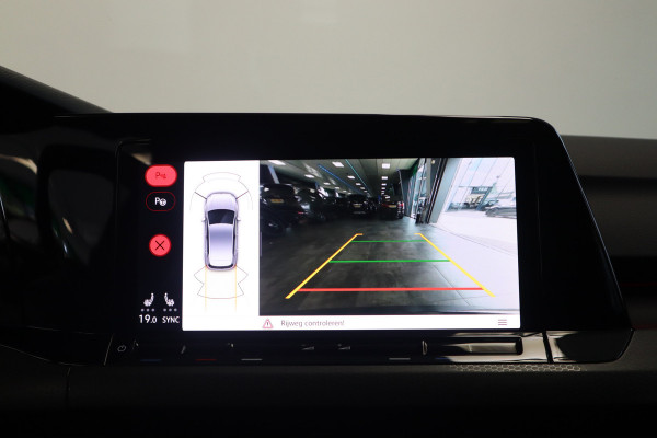 Volkswagen Golf 2.0 TSI GTI ACC Navi Panoramadak Milltek Uitlaat