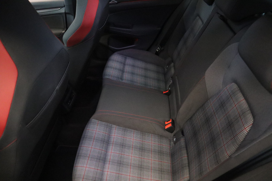 Volkswagen Golf 2.0 TSI GTI ACC Navi Panoramadak Milltek Uitlaat