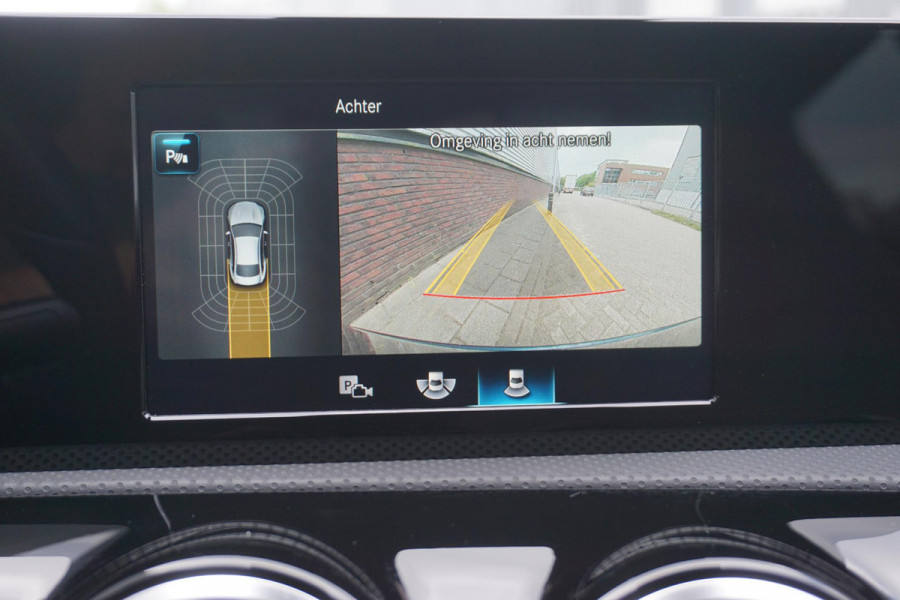 Mercedes-Benz CLA-Klasse 250 225PK/Led-Matrix/18Inch./Sportstoelen Leer/ Dealeronderhouden