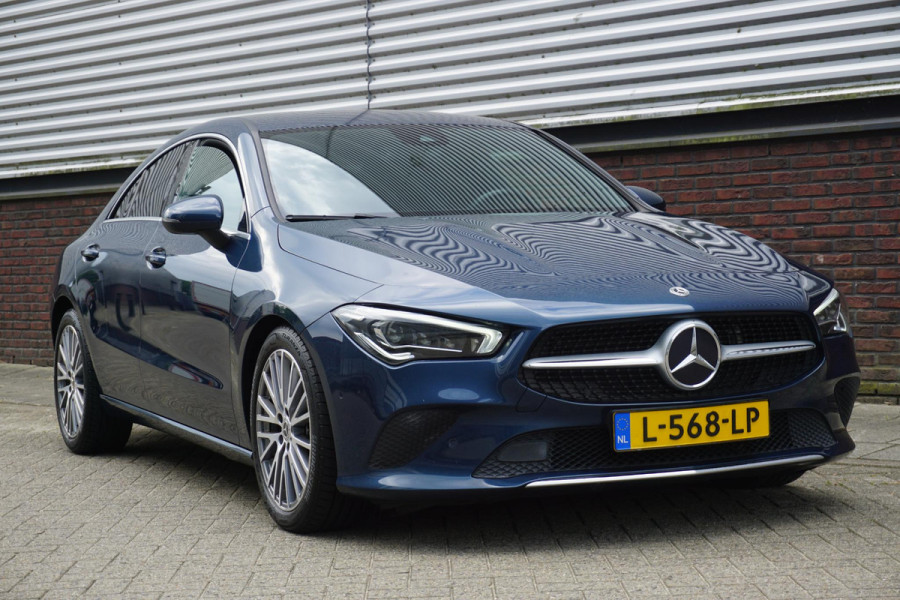 Mercedes-Benz CLA-Klasse 250 225PK/Led-Matrix/18Inch./Sportstoelen Leer/ Dealeronderhouden