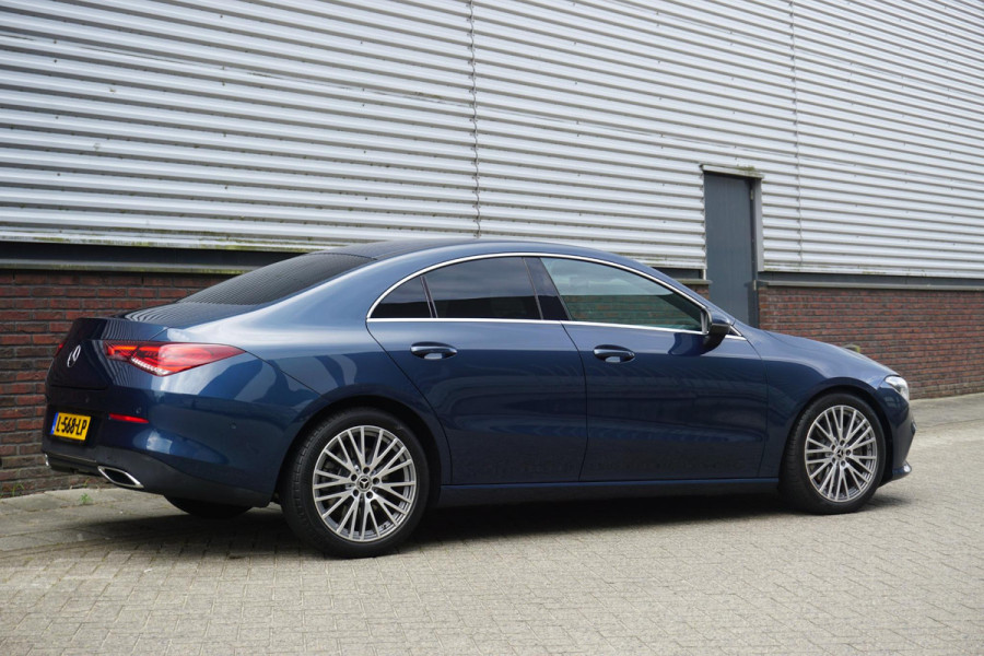 Mercedes-Benz CLA-Klasse 250 225PK/Led-Matrix/18Inch./Sportstoelen Leer/ Dealeronderhouden